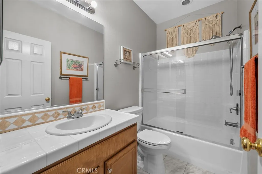 14175 Autumn Creek Court, Eastvale, California 92880 home-pic-39